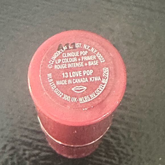 NEW Clinique Pop Colour Lipstick and Primer in the color LOVE POP - Picture 5 of 9